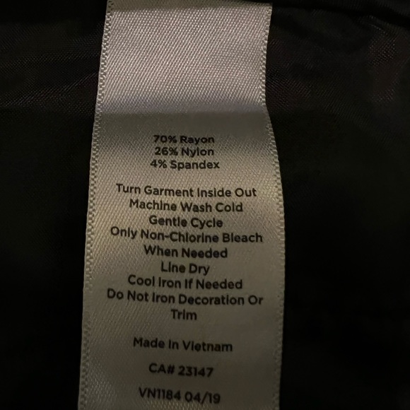 NWT Talbots skinny ankle olive green pants. Size 6 - Picture 4 of 5